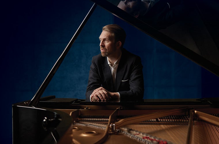 More Info for Stutzmann Conducts Beethoven + Bruckner